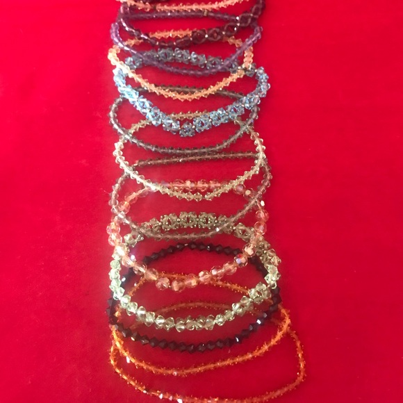 A whole bunch beaded crystal-style shiny bracelets - Picture 2 of 4